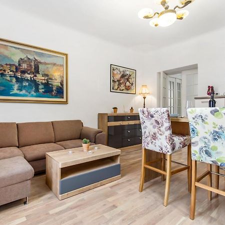 Villa Carolina Rijeka Eksteriør bilde
