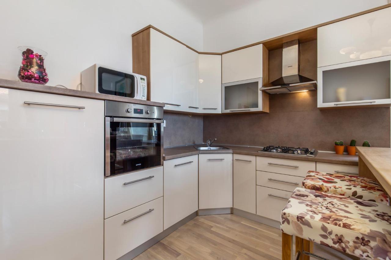 Villa Carolina Rijeka Eksteriør bilde